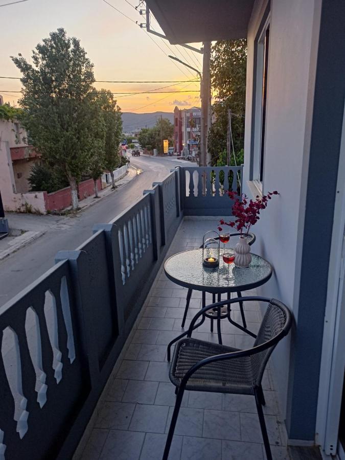 Giannis House In Kissamos Apartment Exterior photo